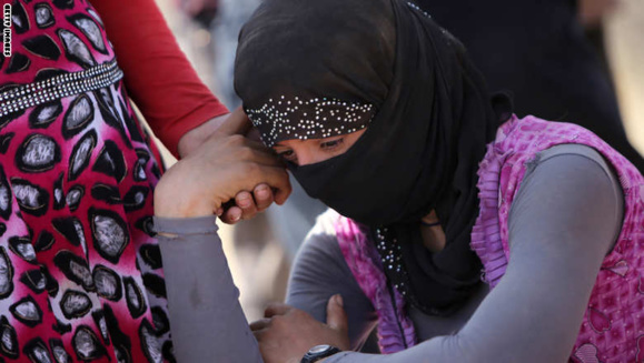 داعش فروش 300 تن از دختران اقلیت ایزدی در برابر 1000 دلار برای هر دختر را آغاز کرد