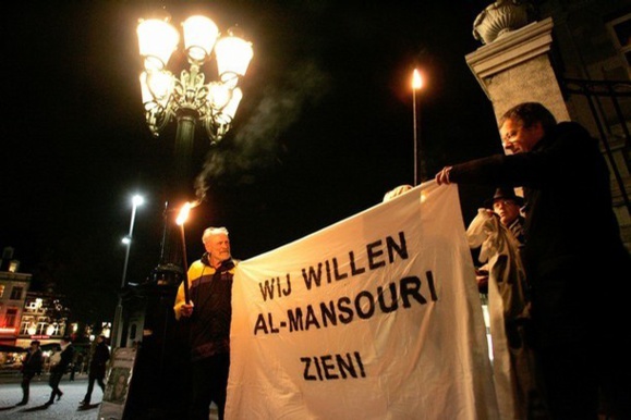 ایران فالح المنصوری فعال حقوق بشری هلندی اهوازی تبار را آزاد کرد ایران فالح المنصوری فعال حقوق بشری هلندی اهوازی تبار را آزاد کرد