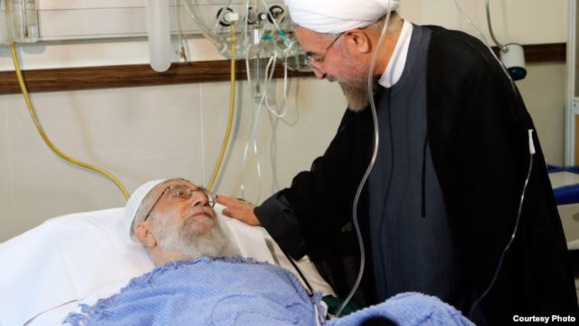 آیتالله خامنهای تحت عمل جراحی قرار گرفت آیتالله خامنهای تحت عمل جراحی قرار گرفت