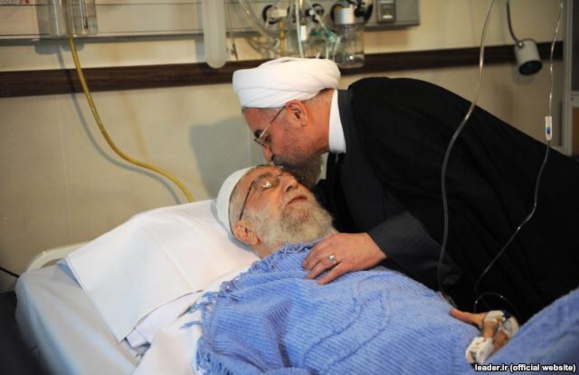 آیتالله خامنهای تحت عمل جراحی قرار گرفت آیتالله خامنهای تحت عمل جراحی قرار گرفت