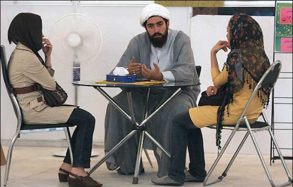 چرا نمیتوان نگاه به جنس مخالف را متوقف کرد؟ چرا نمیتوان نگاه به جنس مخالف را متوقف کرد؟