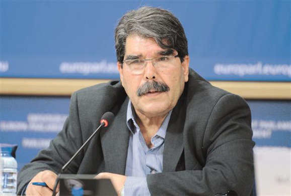 در خواست کمک تسلیحاتی رهبر کردستان سوریه از ترکیه در خواست کمک تسلیحاتی رهبر کردستان سوریه از ترکیه