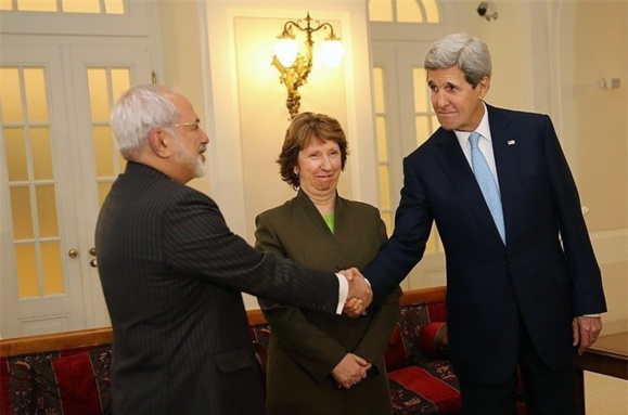 دیدار سه جانبه ظریف، کری و اشتون در وین انجام شد دیدار سه جانبه ظریف، کری و اشتون در وین انجام شد