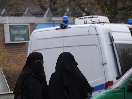 پلیس آلمان مسجد افراط گرایان اسلامی را بست