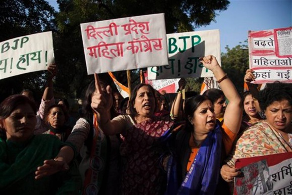 تجاوز راننده تاکسی به مسافر زن در نیودلهی،هند را به تعطیلی کشاند تجاوز راننده تاکسی به مسافر زن در نیودلهی،هند را به تعطیلی کشاند