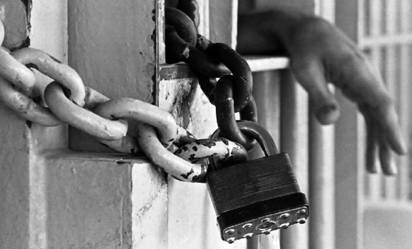 ایست قلبی شهرام پور منصوری در نتیجه فشارها و تهدیدات معاون حفاظت اطلاعات زندان گوهر دشت ایست قلبی شهرام پور منصوری در نتیجه فشارها و تهدیدات معاون حفاظت اطلاعات زندان گوهر دشت