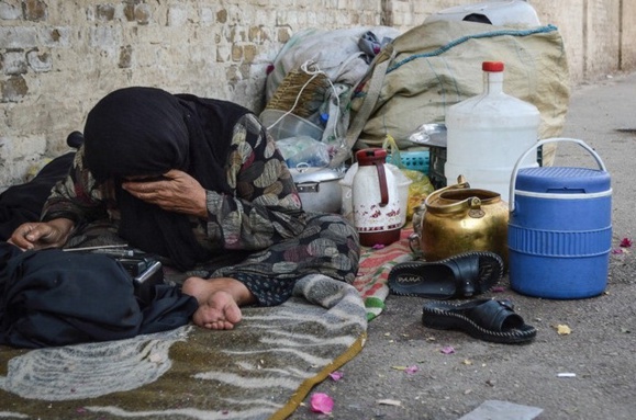 زندگی خانواده عرب اهوازی بی خانمان در کنار خیابان زندگی خانواده عرب اهوازی بی خانمان در کنار خیابان