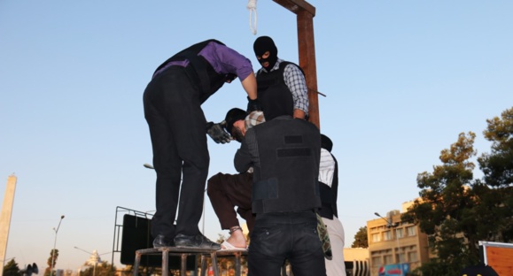ستاد مبارزه با موادمخدر با حذف اعدام قاچاقچیان مخالف است
