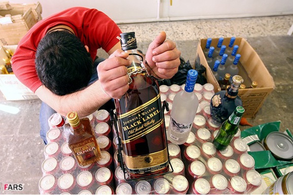 مرگ ۵٣ ایرانی در سال ۱۳۹۳ بر اثر مصرف مشروبات الکلی مرگ ۵٣ ایرانی در سال ۱۳۹۳ بر اثر مصرف مشروبات الکلی