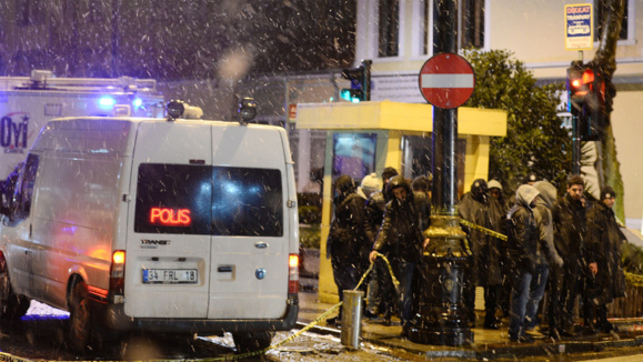 حمله زن انتحاری به مرکز پلیس استانبول