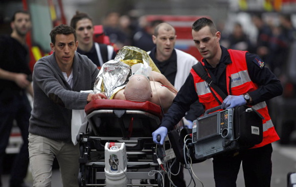یک تیراندازی دیگر فرانسه، یک مامور پلیس کشته شد