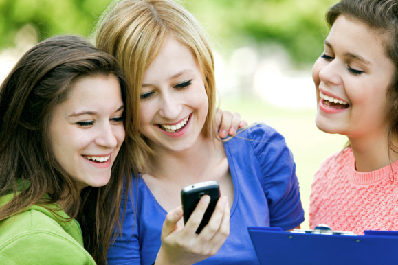 بررسی آسیب زایی موبایل بر سلامت انسان.. موبایل ها مضرند اما ضرر ندارند! بررسی آسیب زایی موبایل بر سلامت انسان.. موبایل ها مضرند اما ضرر ندارند!