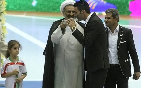 عکس تزیینی است عکس تزیینی است