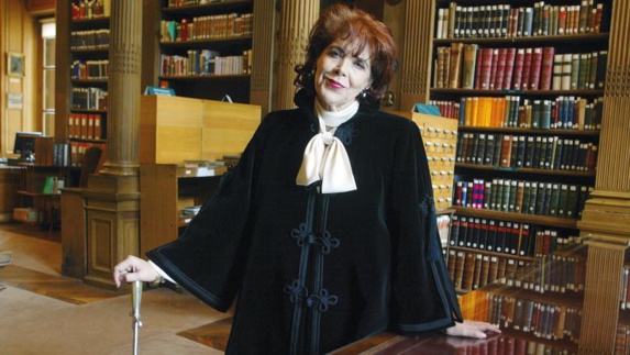 آسیه جبار، نویسنده مشهور عرب ومدافع حقوق زنان مسلمان درگذشت آسیه جبار، نویسنده مشهور عرب ومدافع حقوق زنان مسلمان درگذشت