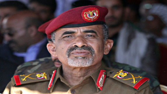 فرار وزیر دفاع یمن از حصر خانگی حوثیها فرار وزیر دفاع یمن از حصر خانگی حوثیها