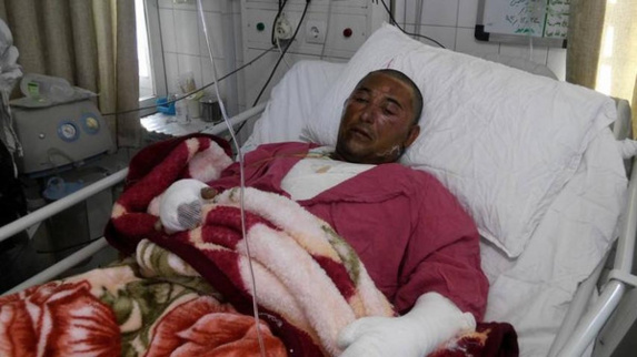 تجمع مسالمت آمیز مردم محمره(خرمشهر) در واکنش به خودسوزی یکی از جوانان این شهر تجمع مسالمت آمیز مردم محمره(خرمشهر) در واکنش به خودسوزی یکی از جوانان این شهر