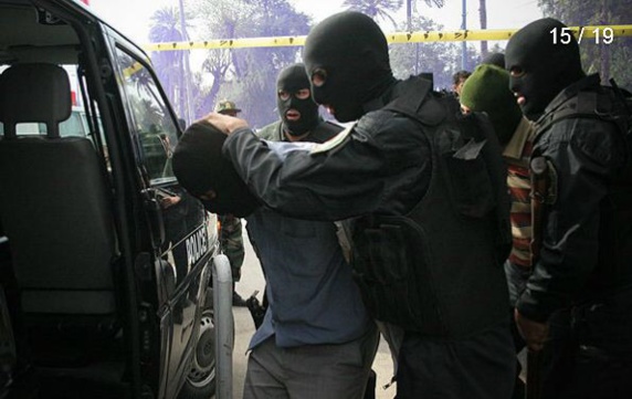  بازداشت هاى گسترده فعالان سياسي وفرهنگى عرب در آستانه سالياد انتفاضه  أوريل 2005در اهواز