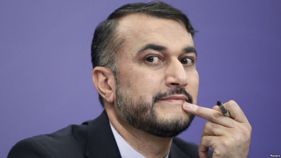 همزمان با عقب نشینی کشتی های ایرانی از خلیج عدن جنگنده های سعودی از ورود هواپیمای ایرانی به آسمان یمن جلوگیری کردند همزمان با عقب نشینی کشتی های ایرانی از خلیج عدن جنگنده های سعودی از ورود هواپیمای ایرانی به آسمان یمن جلوگیری کردند