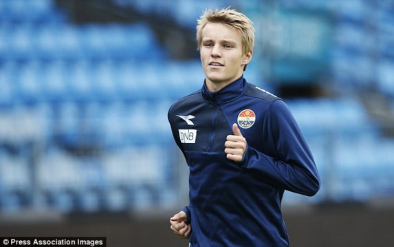 رونمایی رئال از پدیده ۱۶ ساله خود در برابر آلمریا رونمایی رئال از پدیده ۱۶ ساله خود در برابر آلمریا