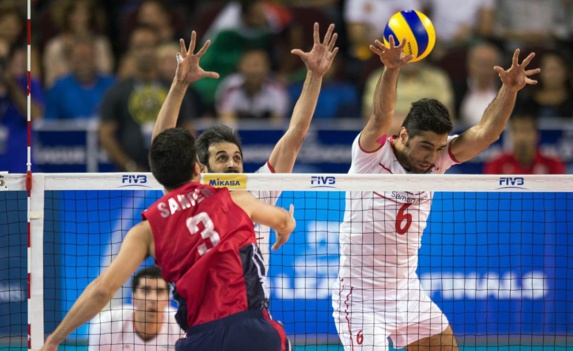 سومین شکست پیاپی تیم ملی والیبال ایران سومین شکست پیاپی تیم ملی والیبال ایران