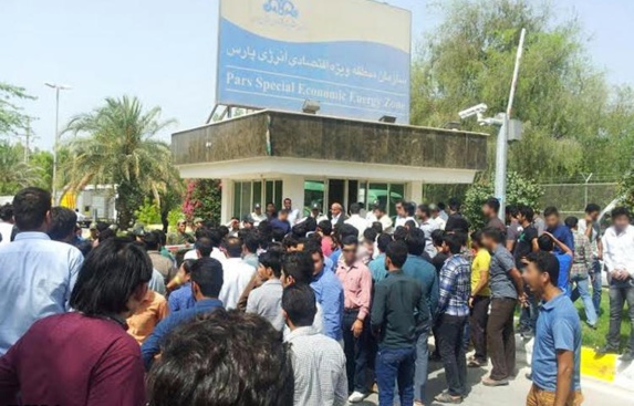 در پی عدم دریافت دستمزد کارگران عسلویه بار دیگر اعتصاب کردند در پی عدم دریافت دستمزد کارگران عسلویه بار دیگر اعتصاب کردند