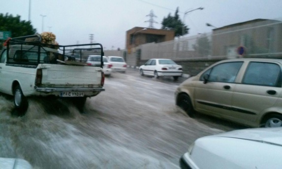 سیل در استانهای تهران و البرز بیش از ده کشته به جا گذاشت سیل در استانهای تهران و البرز بیش از ده کشته به جا گذاشت