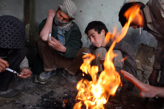 خبرگزاری مهر: اینجا ۸۵ درصد معتاد هستند و بچه های ۷ ساله هروئین می کشند+ویدئو خبرگزاری مهر: اینجا ۸۵ درصد معتاد هستند و بچه های ۷ ساله هروئین می کشند+ویدئو