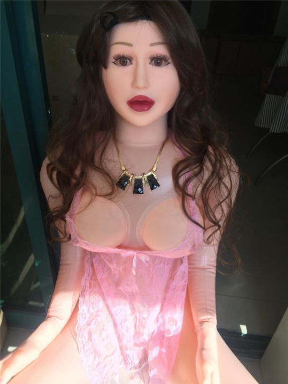 زنان و مردان مصنوعی در راه زنان و مردان مصنوعی در راه