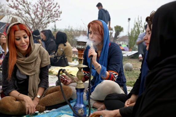 مواد مخدر در قلیان، برای جذب مشتری مواد مخدر در قلیان، برای جذب مشتری