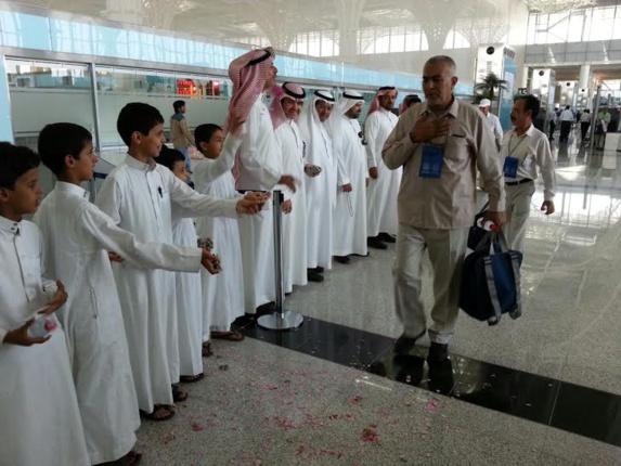 يكصد هزار پرسنل امنیتی،دو هزار وپانصد واحد امداد رساني ويكصد بيمارستان مجهزآماده حفاظت از جان حجاج خانه خدا يكصد هزار پرسنل امنیتی،دو هزار وپانصد واحد امداد رساني ويكصد بيمارستان مجهزآماده حفاظت از جان حجاج خانه خدا