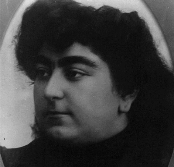 زنان تاثیرگذار ایران: تاجالسلطنه زنان تاثیرگذار ایران: تاجالسلطنه