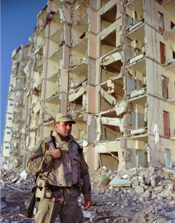 سرپوش گذاشتن کلینتون روی پرونده تروریستی ایران در انفجار الخبر سرپوش گذاشتن کلینتون روی پرونده تروریستی ایران در انفجار الخبر