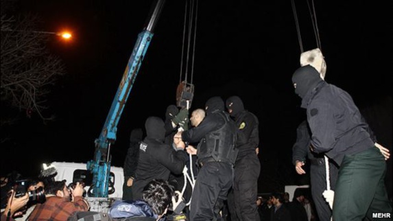 "اتحاد علیه ایران اتمی": از جرثقیل های پیمانکار آمریکایی برای اعدام در ایران استفاده می شود "اتحاد علیه ایران اتمی": از جرثقیل های پیمانکار آمریکایی برای اعدام در ایران استفاده می شود