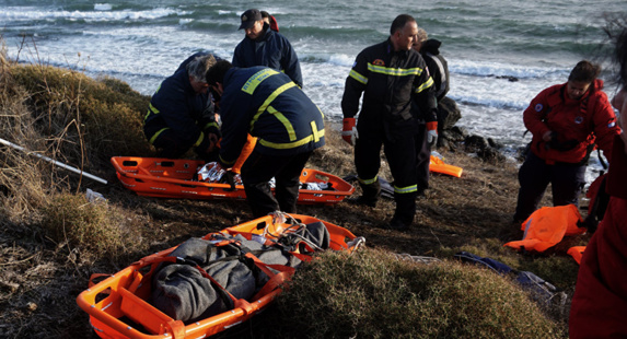 مادر پناهجو أهل سوریه به همراه هفت فرزندش درآب‌های یونان غرق شدند