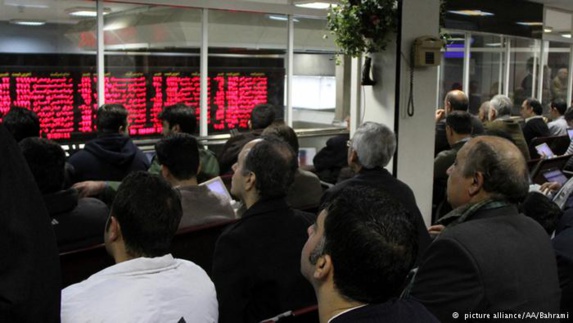 سقوط شاخص بورس تهران ادامه دارد سقوط شاخص بورس تهران ادامه دارد