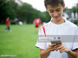 چه زمانی برای بچه ها گوشی بخریم چه زمانی برای بچه ها گوشی بخریم