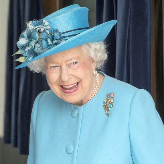 چه هدایایی به خانواده سلطنتی بریتانیا داده می‌شود