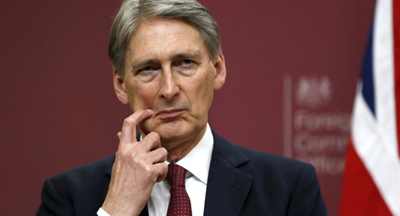 وزیر خارجه بریتانیا: روسیه عمدا مخالفان سوریه را هدف قرار میدهد وزیر خارجه بریتانیا: روسیه عمدا مخالفان سوریه را هدف قرار میدهد