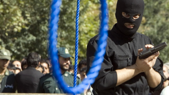 خطر اعدام پنج تن از شهروندان اهوازی در ملا عام خطر اعدام پنج تن از شهروندان اهوازی در ملا عام