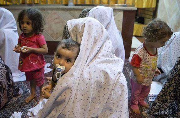 بیش از ۲۵۰ کودک در زندانهای ایران به سر می برند  بیش از ۲۵۰ کودک در زندانهای ایران به سر می برند
