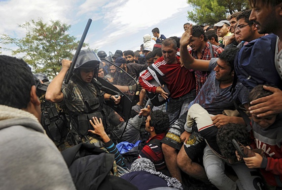 بلاتکلیفی هزاران پناهجو در مرز یونان و مقدونیه بلاتکلیفی هزاران پناهجو در مرز یونان و مقدونیه