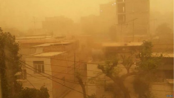 گردوغبار در اهواز قربانی گرفت گردوغبار در اهواز قربانی گرفت