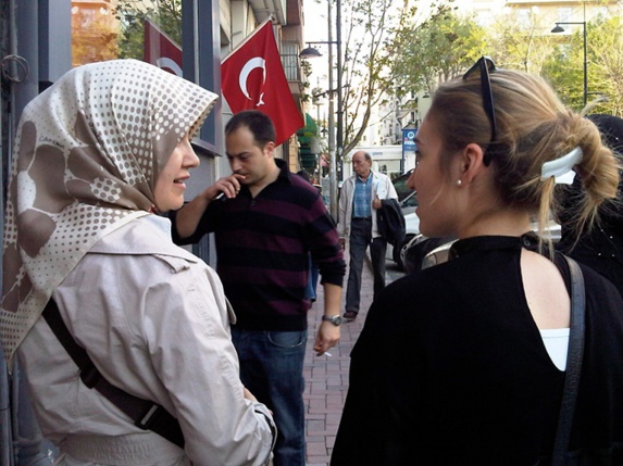 زنان در ترکیه بیشتر از مردان عمر میکنند زنان در ترکیه بیشتر از مردان عمر میکنند