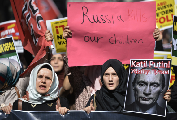 ادامه حملات هوایی به‌رغم آغاز خروج نیروهای روس از سوریه