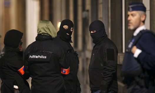 مقامهای بلژیکی میگویند شش نفر را در ارتباط با انفجارهای بروکسل بازداشت کردهاند مقامهای بلژیکی میگویند شش نفر را در ارتباط با انفجارهای بروکسل بازداشت کردهاند