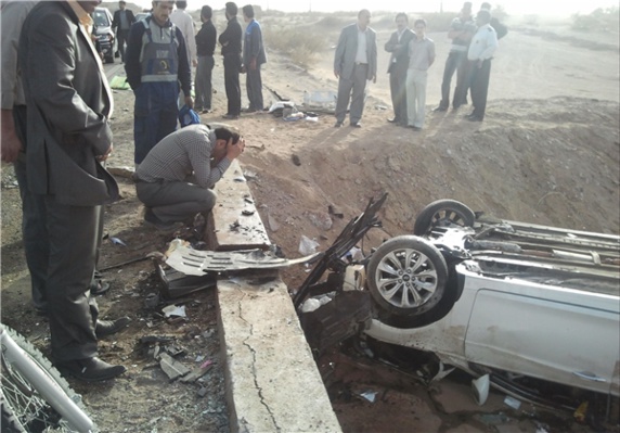 دست‌کم ۱۳ نفر در دو تصادف در فارس کشته شدند