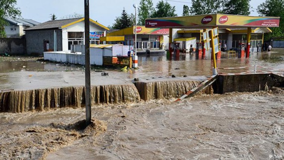 باران شدید باعث آبگرفتگی ۲۰۰ خانه روستایی در بابل شد باران شدید باعث آبگرفتگی ۲۰۰ خانه روستایی در بابل شد
