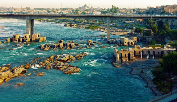 سر ریز شدن سد دز و سیل مهیب در دزفول سر ریز شدن سد دز و سیل مهیب در دزفول