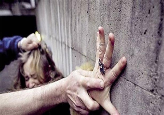 بردگی جنسی دهها زن سوری در خانهای ساحلی در لبنان بردگی جنسی دهها زن سوری در خانهای ساحلی در لبنان