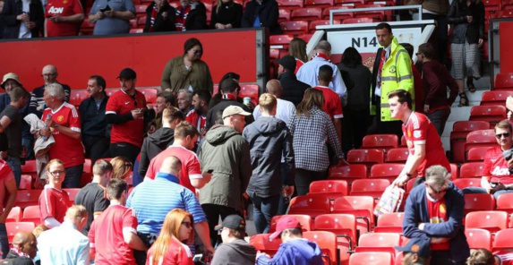 بسته مشکوک در ورزشگاه اولترافورد منچستر بمب نبوده است بسته مشکوک در ورزشگاه اولترافورد منچستر بمب نبوده است